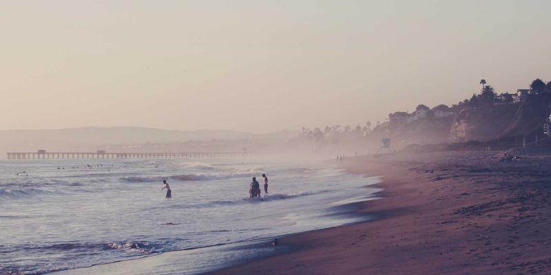 划船机正确姿势全解析：避免腰部损伤，高效燃脂的复古健身秘诀