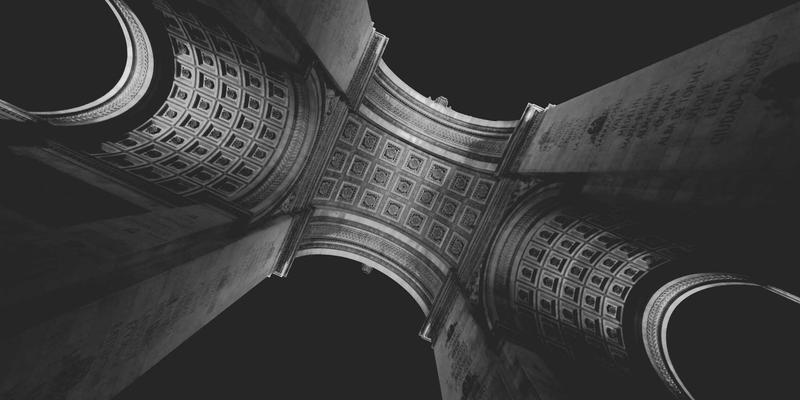 复古健身新风潮：揭秘泡沫轴、按摩枪与筋膜刀的科学恢复，兼谈蛋白粉与经典器材的黄金组合