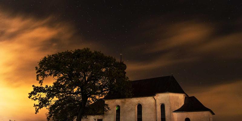 智能健身镜深度评测：当哑铃遇见科技，复古健身如何重塑健康生活？