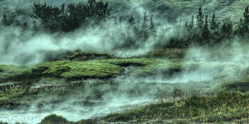 智能健身镜选购全攻略：从AI指导到课程内容深度解析，兼顾复古健身与蛋白粉补充