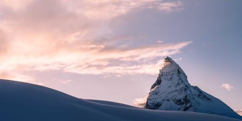 跑步机选购指南与运动营养搭配：打造科学高效的家庭健身方案